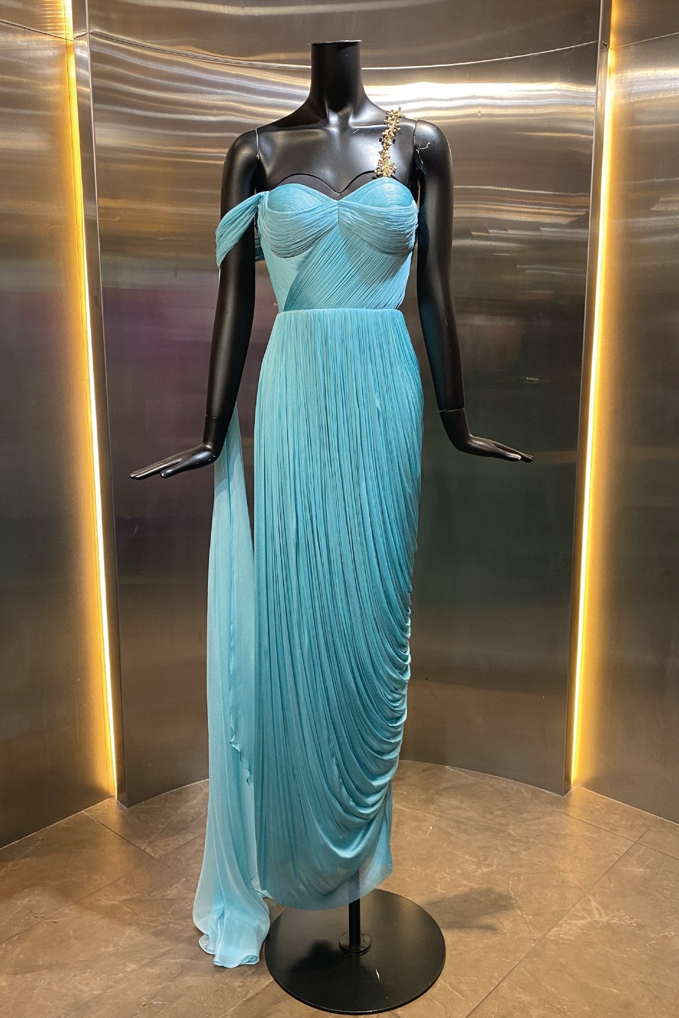 Vionette Dress - ALBOUSHIYA - district 5 - dubai - riyadh - abaya - dresses - designers - evening wear - luxury - elegance - craftsmanship - gowns - cocktail dresses - collections - georges