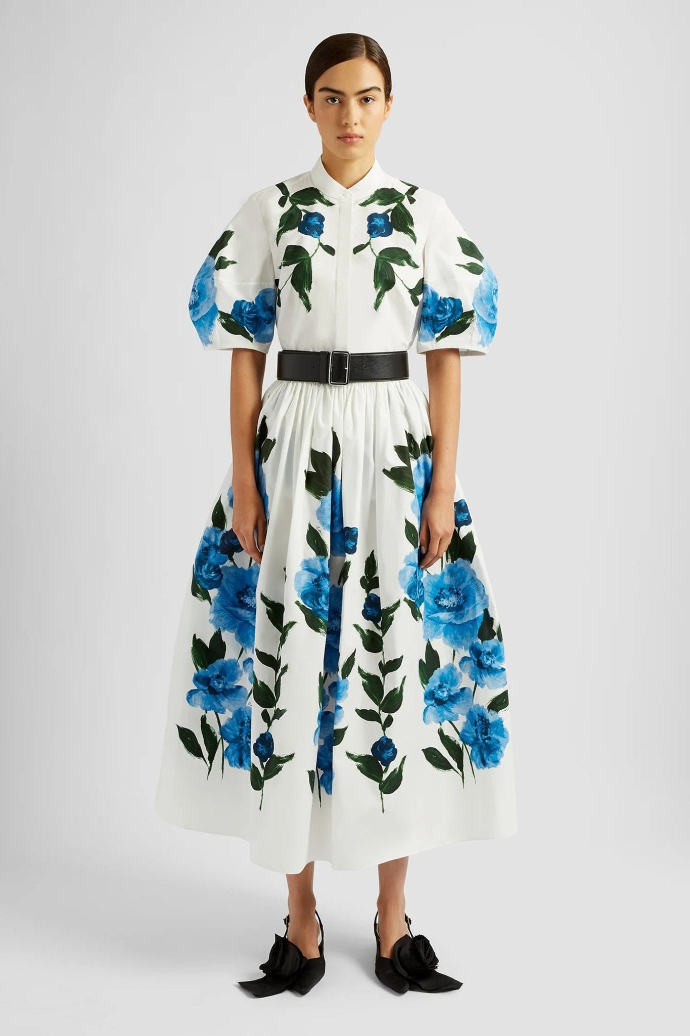 Volume Short Sleeve Blouse - ALBOUSHIYA - district 5 - dubai - riyadh - abaya - dresses - designers - evening wear - luxury - elegance - craftsmanship - gowns - cocktail dresses - collections - georges