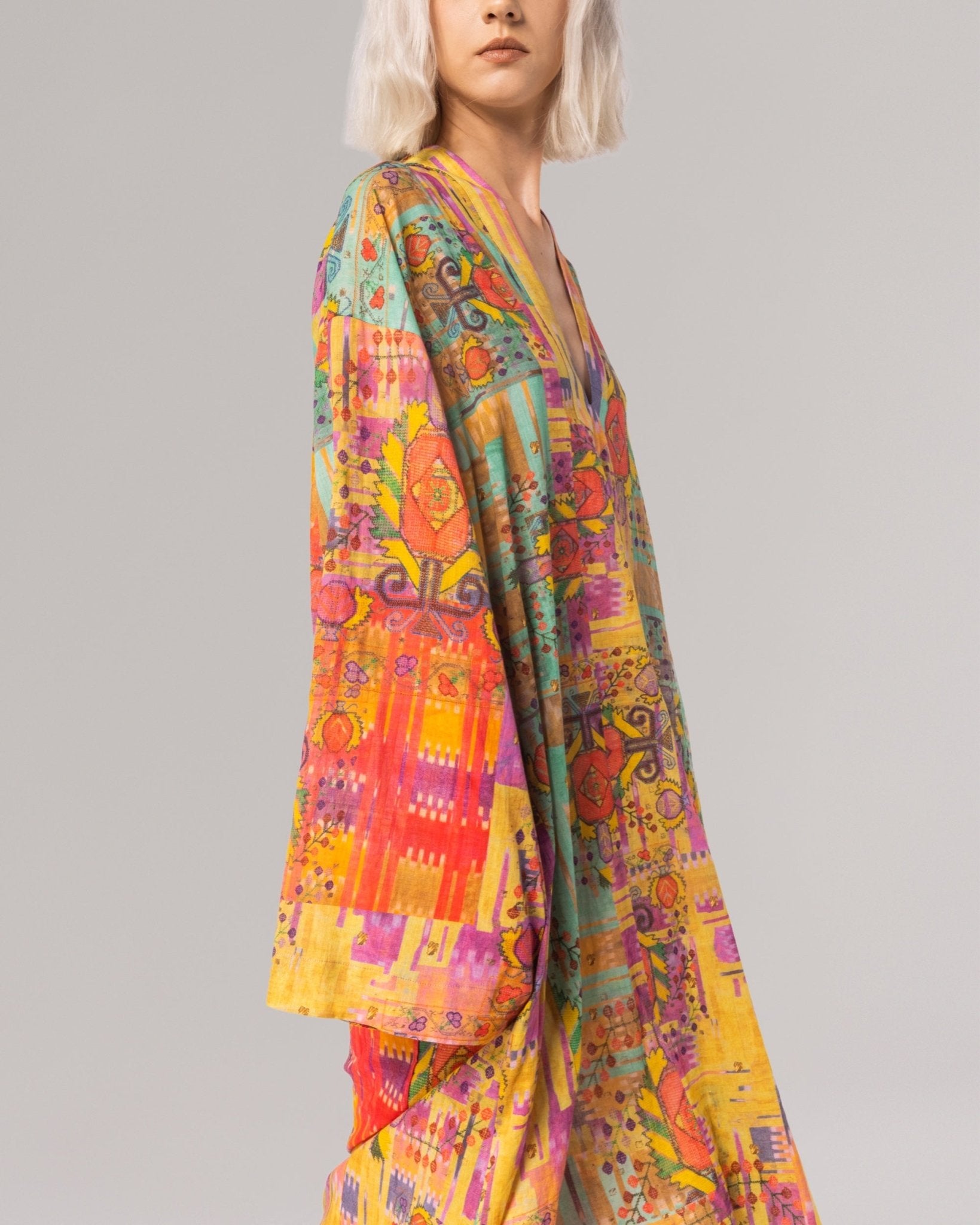 Izmir Linen Farida Dress - ALBOUSHIYA - district 5 - dubai - riyadh - abaya - dresses - designers - evening wear - luxury - elegance - craftsmanship - gowns - cocktail dresses - collections - georges