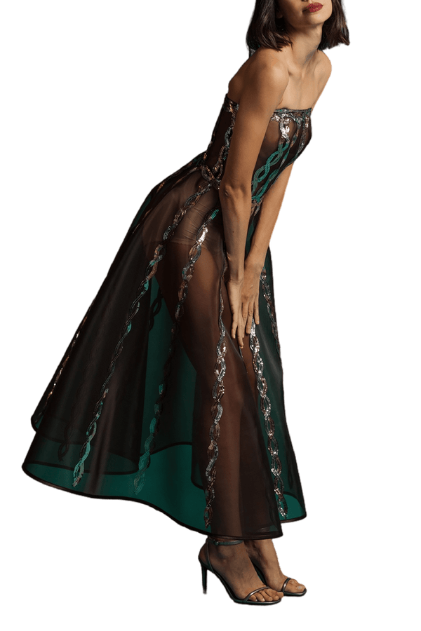 Nanpho Dress - ALBOUSHIYA - district 5 - dubai - riyadh - abaya - dresses - designers - evening wear - luxury - elegance - craftsmanship - gowns - cocktail dresses - collections - georges