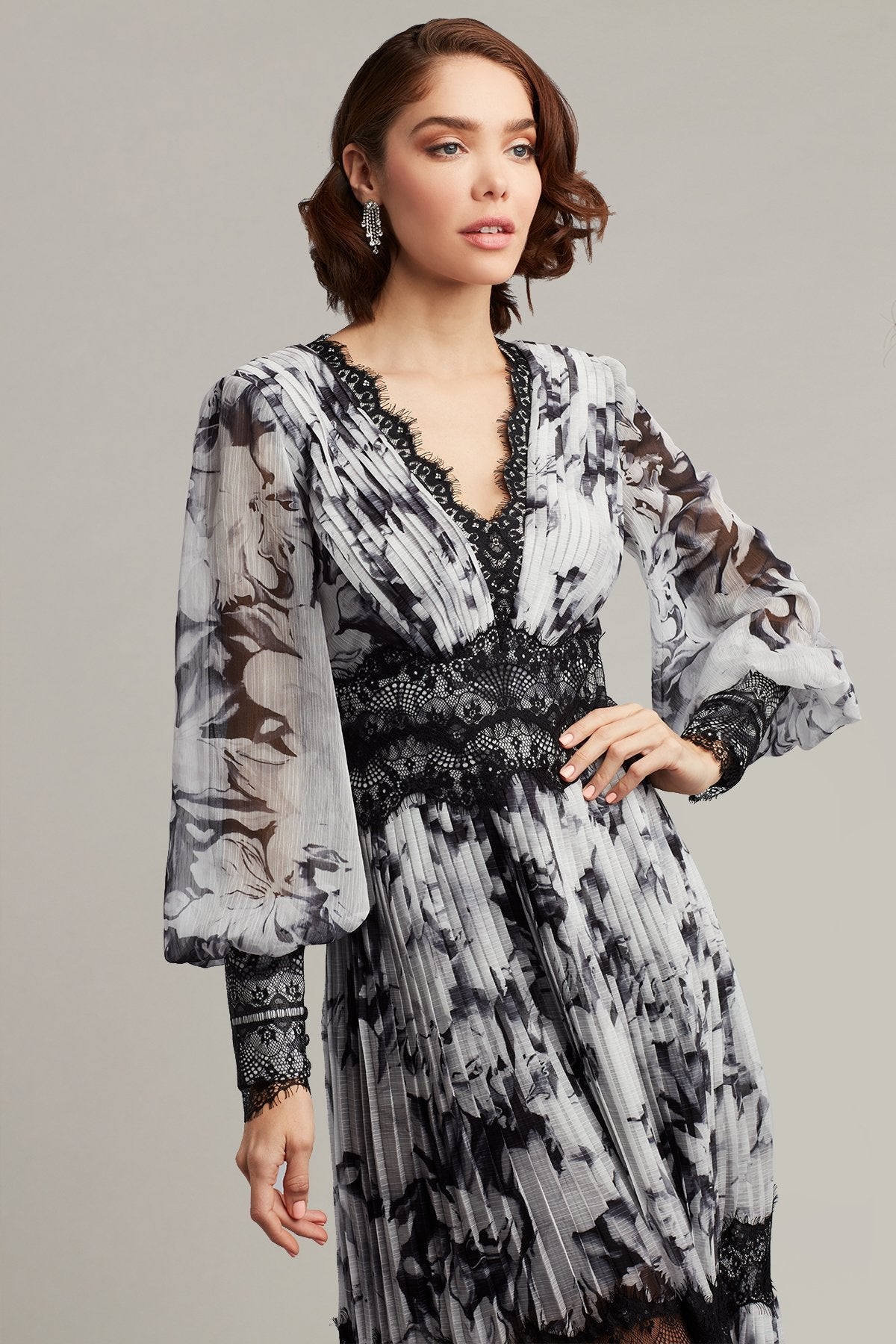 Pleated Chiffon Midi Dress - ALBOUSHIYA - district 5 - dubai - riyadh - abaya - dresses - designers - evening wear - luxury - elegance - craftsmanship - gowns - cocktail dresses - collections - georges