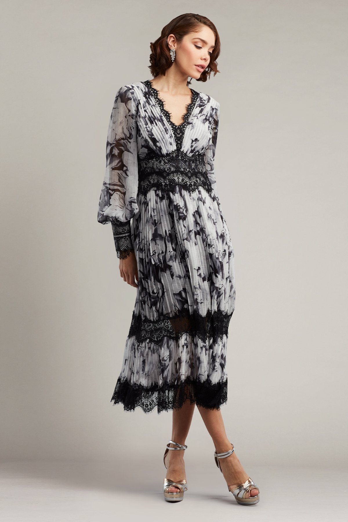 Pleated Chiffon Midi Dress - ALBOUSHIYA - district 5 - dubai - riyadh - abaya - dresses - designers - evening wear - luxury - elegance - craftsmanship - gowns - cocktail dresses - collections - georges