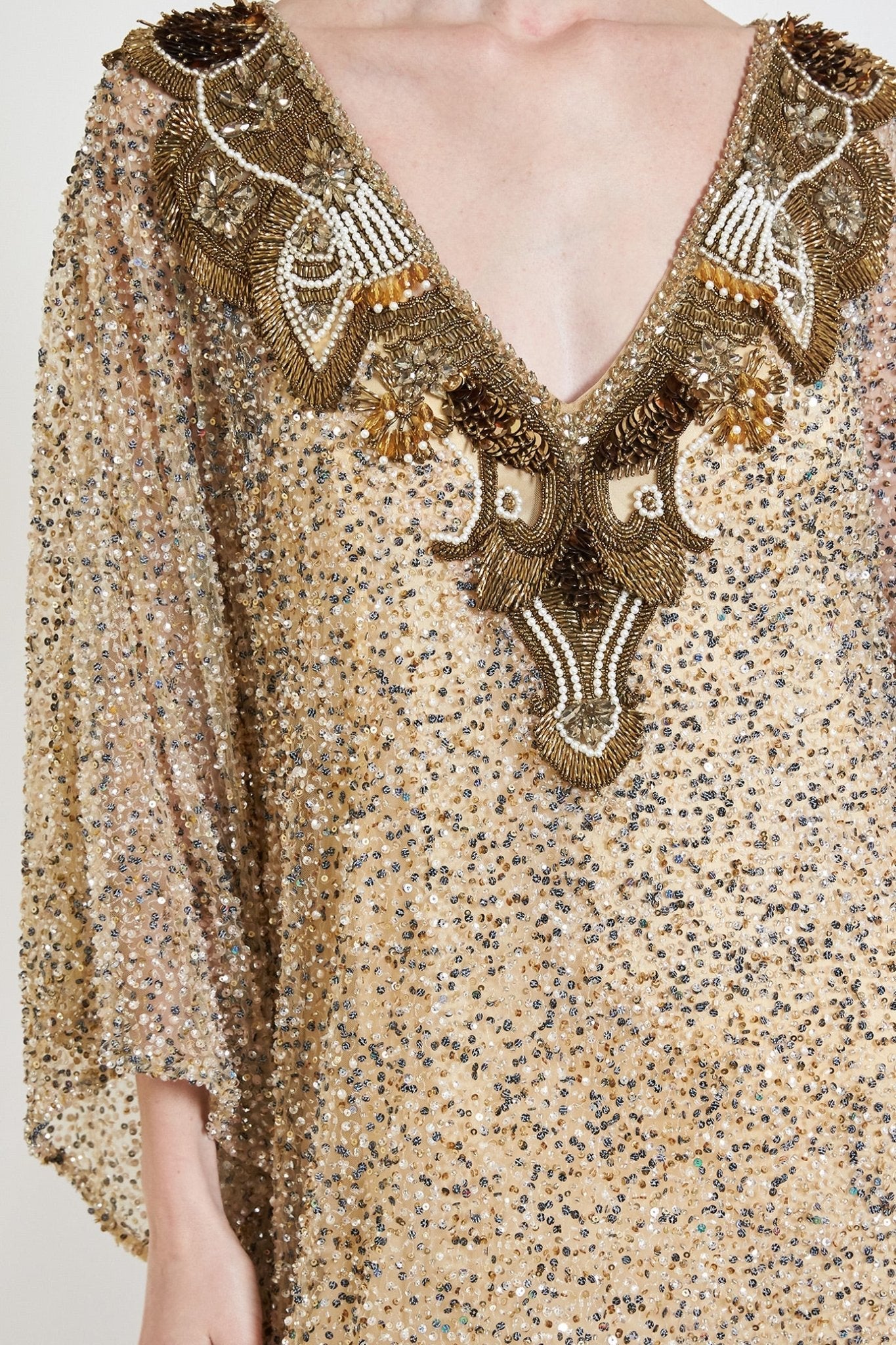 Sequin Caftan - ALBOUSHIYA - district 5 - dubai - riyadh - abaya - dresses - designers - evening wear - luxury - elegance - craftsmanship - gowns - cocktail dresses - collections - georges