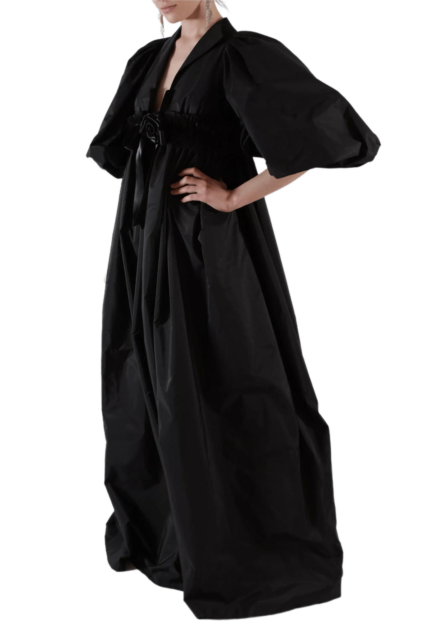 Taffeta Cape - ALBOUSHIYA - district 5 - dubai - riyadh - abaya - dresses - designers - evening wear - luxury - elegance - craftsmanship - gowns - cocktail dresses - collections - georges